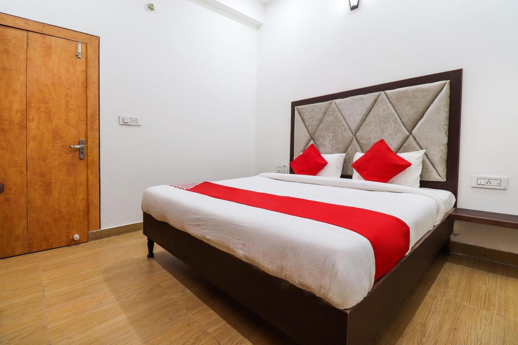 Hotel O Taj Royal Tājganj Eksteriør bilde